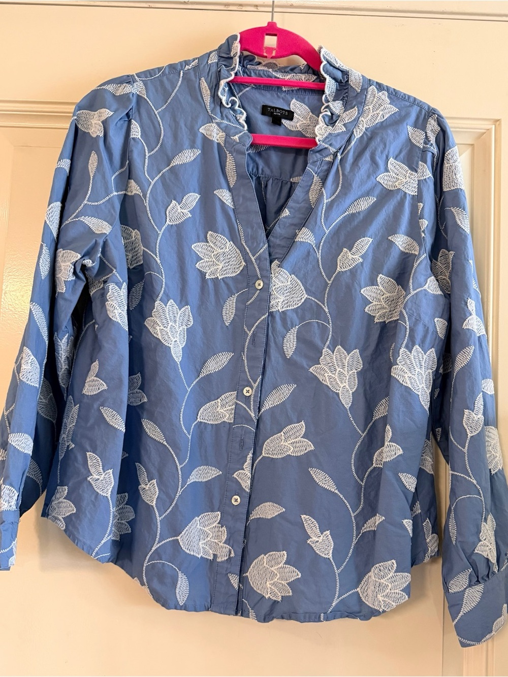 Talbots Blue Button-Down Shirt with White Floral Embroidery. Sz. Lg Petite